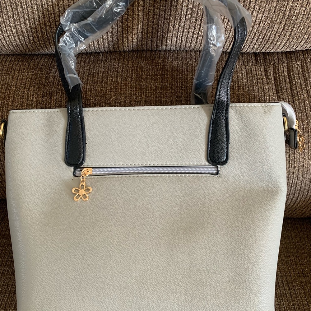 Purse - Picture 5 of 5